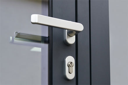 Benefits of Using a Smart Commercial Door Lock